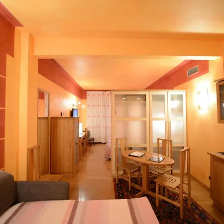 Ferretti Firenze 4* Verona