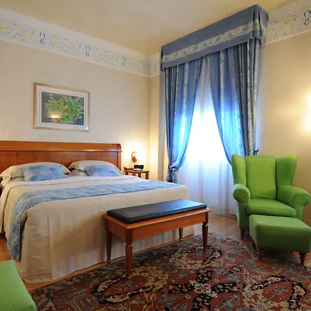 Ferretti Firenze 4*