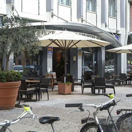 Ferretti Firenze 4*