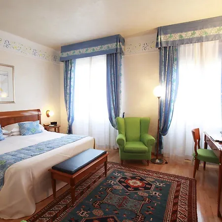 Ferretti Firenze 4*